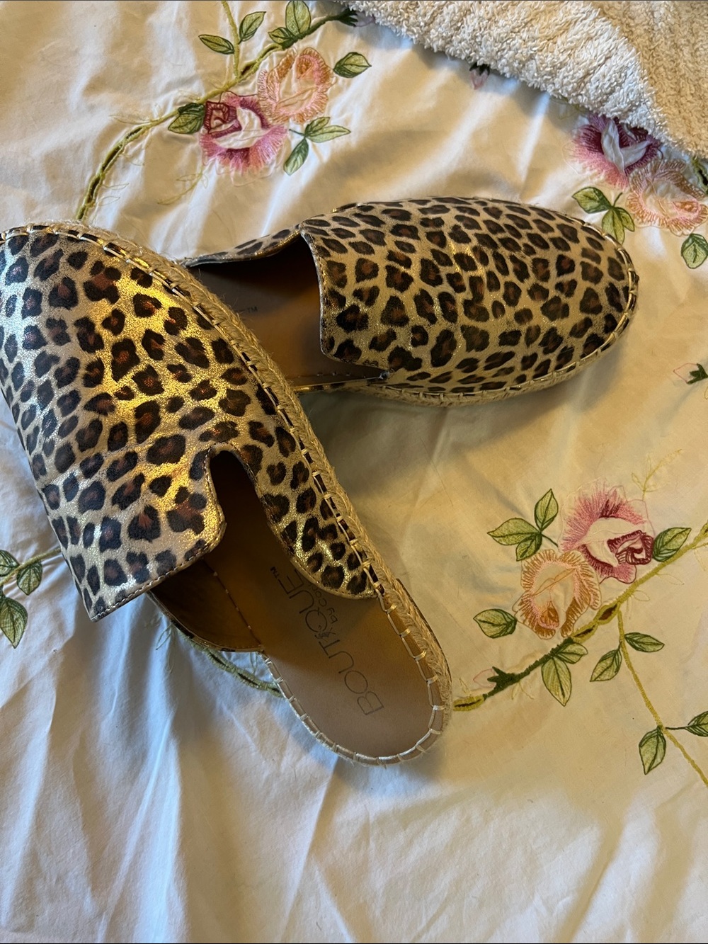 Boutique Leopard Print Slip-On Women’s Mules - Metallic Gold